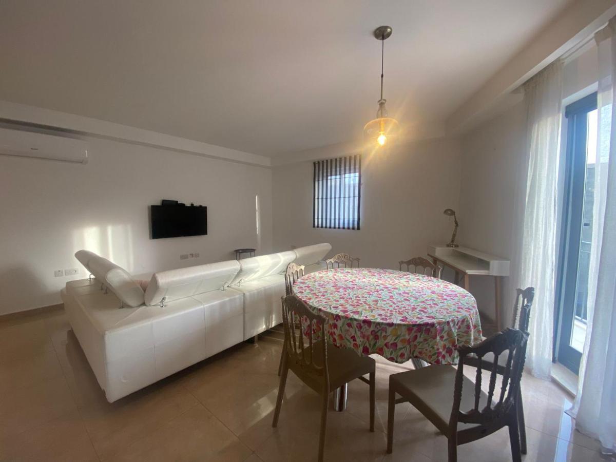 Cozy 2 Bedroom Apartment Near Seafront Gzira Εξωτερικό φωτογραφία