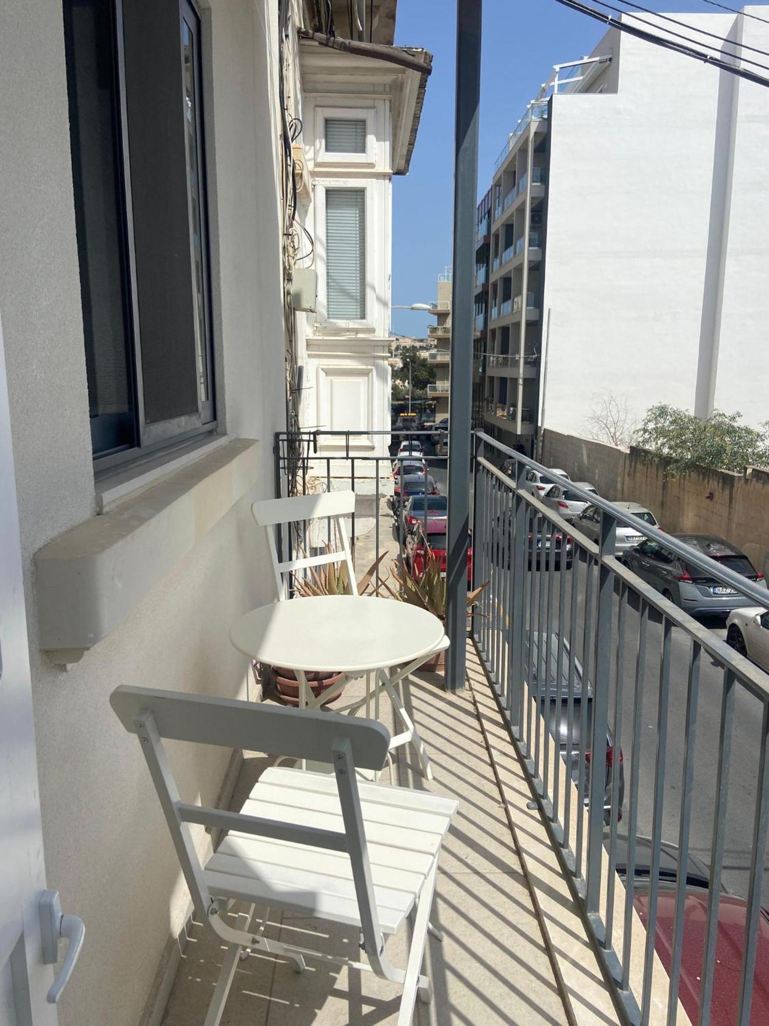 Cozy 2 Bedroom Apartment Near Seafront Gzira Εξωτερικό φωτογραφία